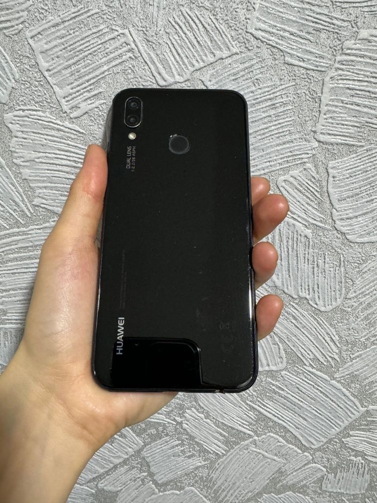 Продаю Huawei P20 lite