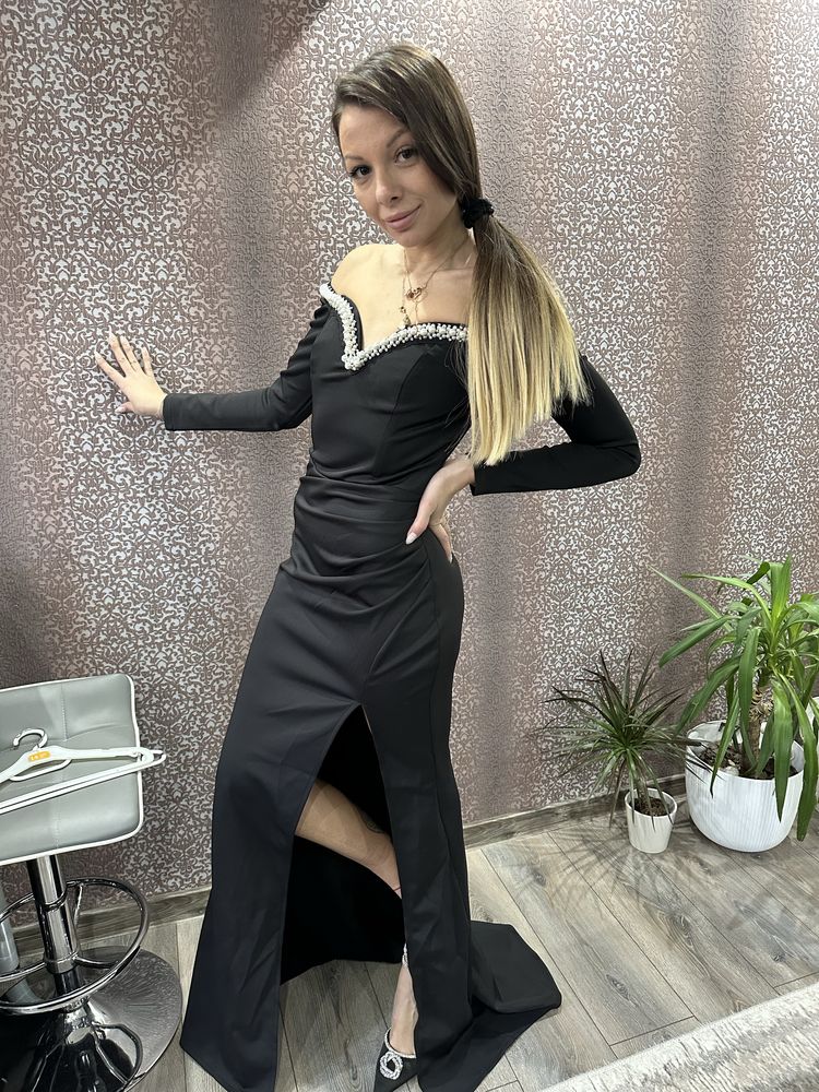 Официална, дълга, черна рокля