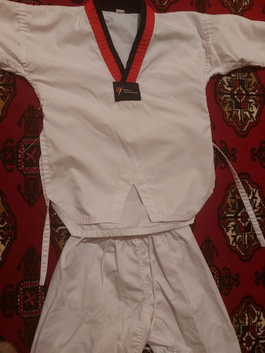 Добок таэквандо для детей в возрасте 7-9лет