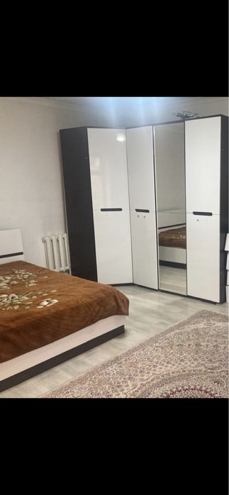 Срочно продам мебель ( шкаф, комод, , кровать подставка под телевизор)