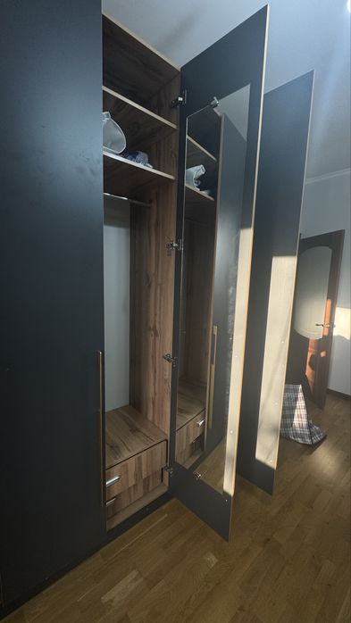 Продам шкаф срочно