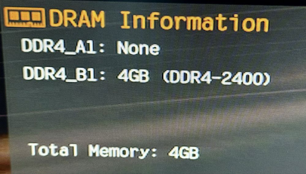 Оперативная планка DDR4 4гб 2400