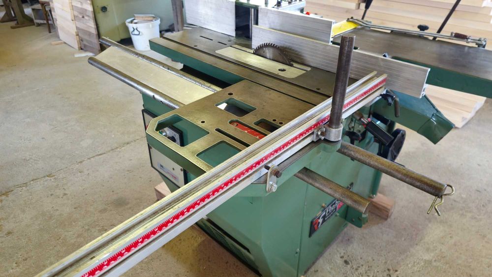 Abricht abric mut tamplarie abrict lemn combinata