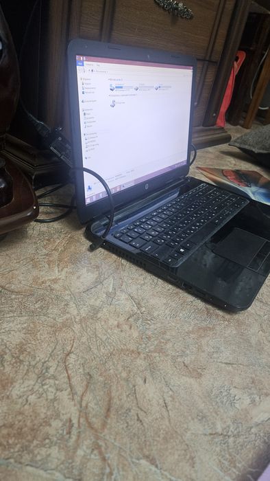 Ноутбук HP старенький