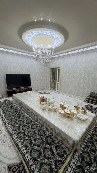 Термиз шахар марказида квартира сотилмокда 100м3