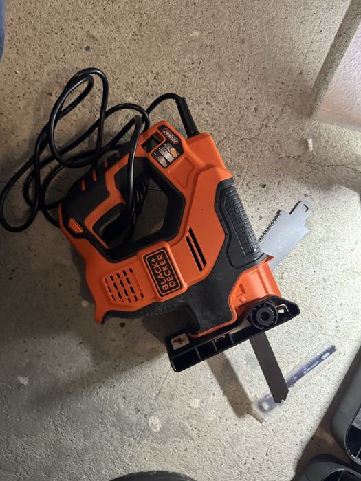 Fierastrau sabie black & decker