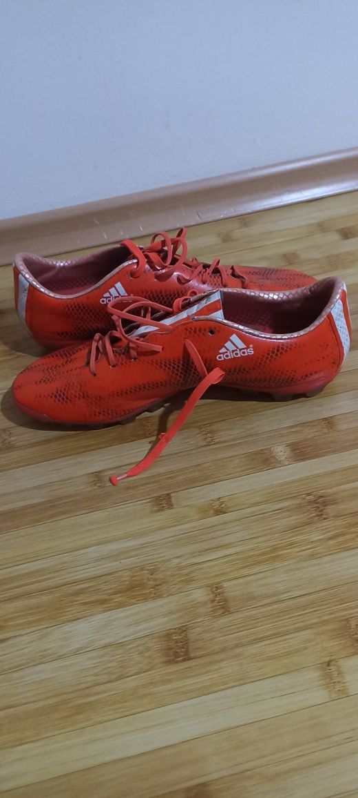 Футболни обувки Adidas F30