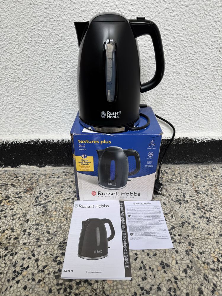 Електрическа Кана Russell Hobbs Textures Plus 22591-70, 2400W, LED!
