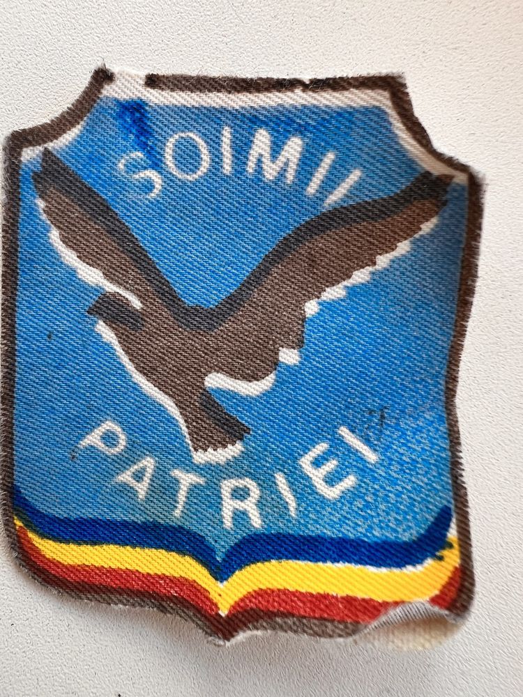 Vând - Uniformă Șoimii Patriei-  originala și noua