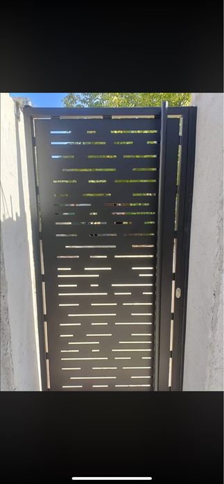 Plase decupate la laser