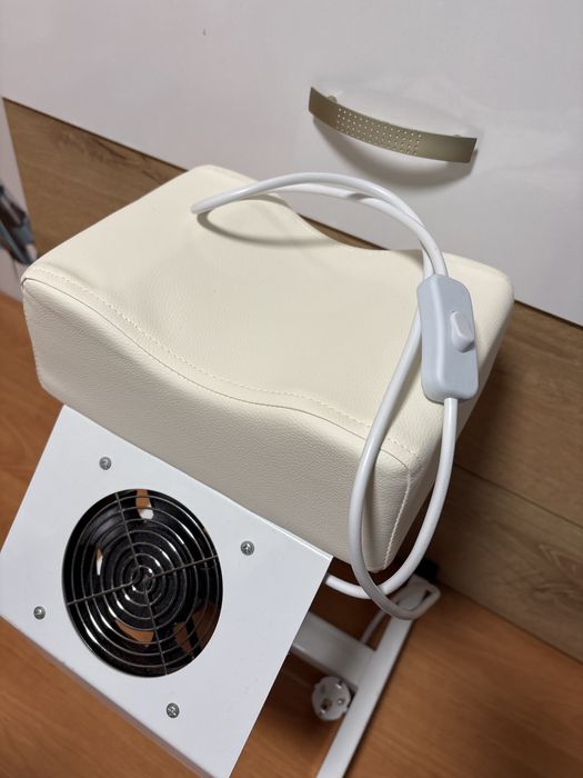 Стойка за педикюр с прахоуловител