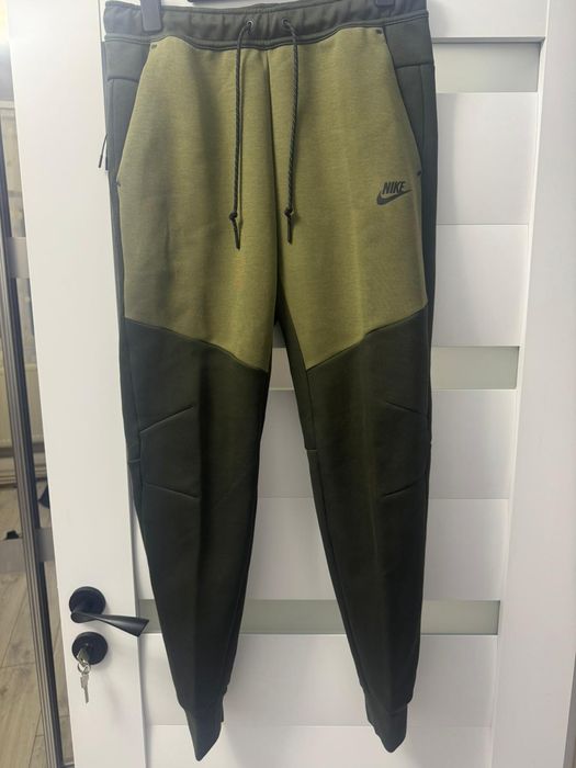 Trening nike tech mărimea M