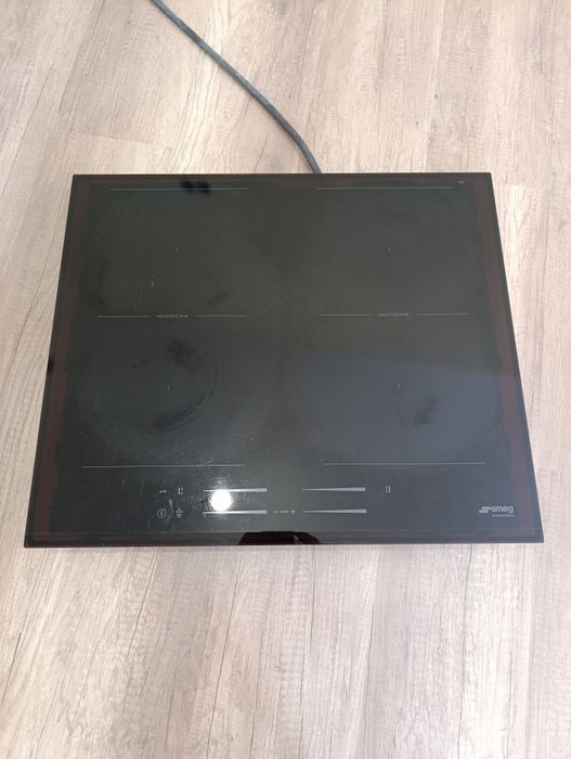 Керамичен плот (котлон) за вграждане Smeg - Induction