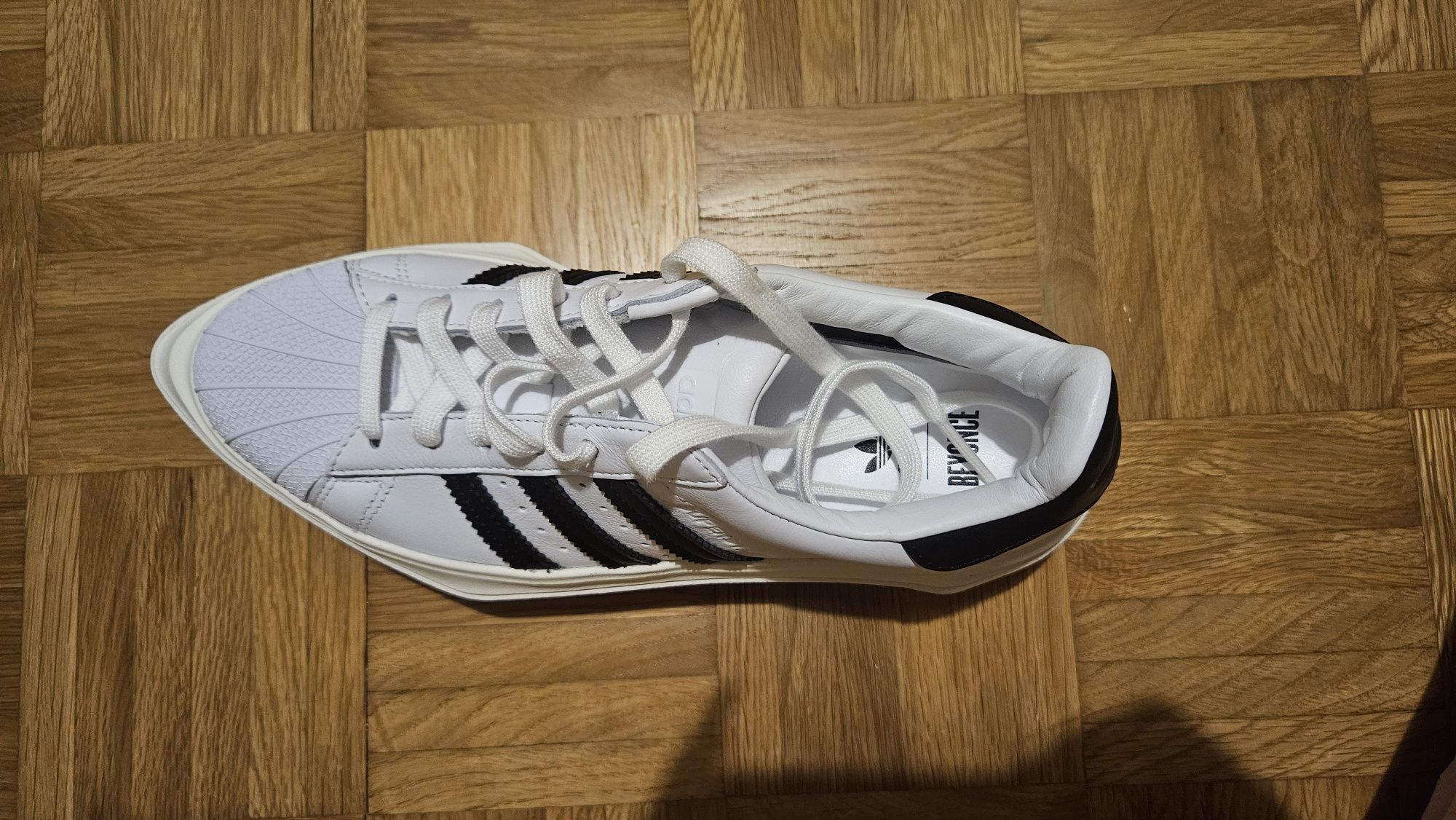 Обувки addidas колаборация с Beyonce