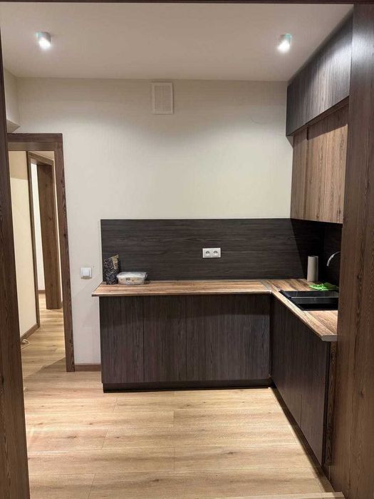 Сдается офис вторичный фонд. 
Ц4. Метро Абдуллы Кадыри