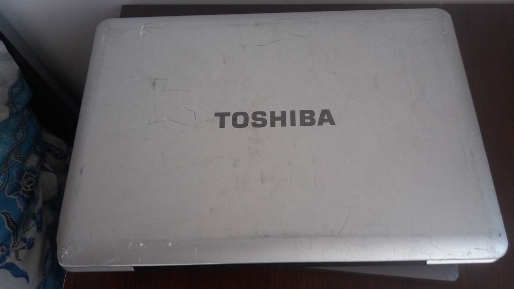 Vand laptopuri 4 gb ddr 3 .