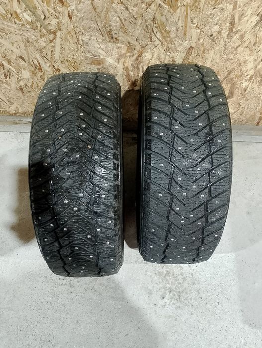 Продам два колеса новые