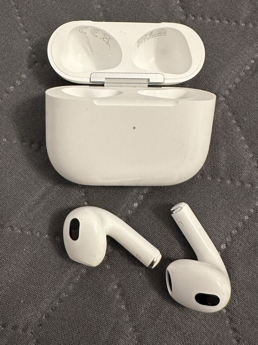Airpods generatia 3