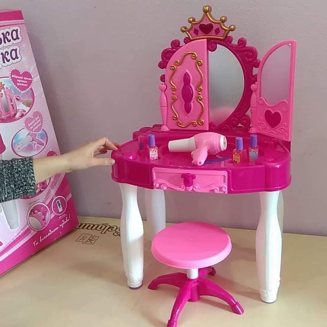 Продам детский декоративный косметический стол