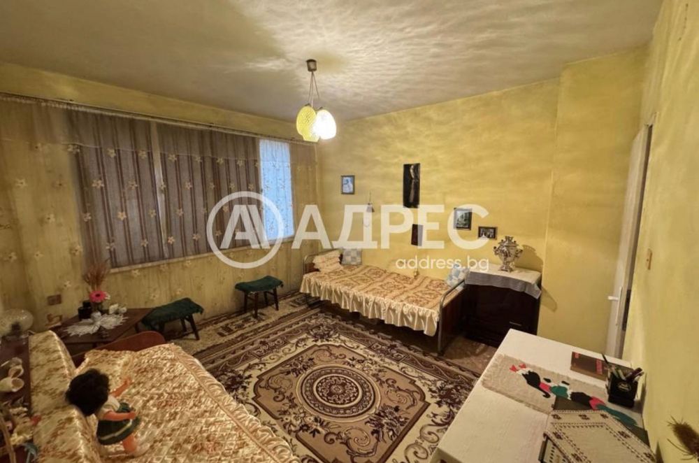 Многостаен апартамент, обзаведен, гр.Попово