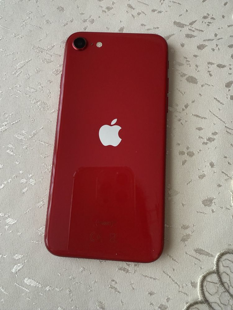 Iphone SE, 64 GB, 2020 модел