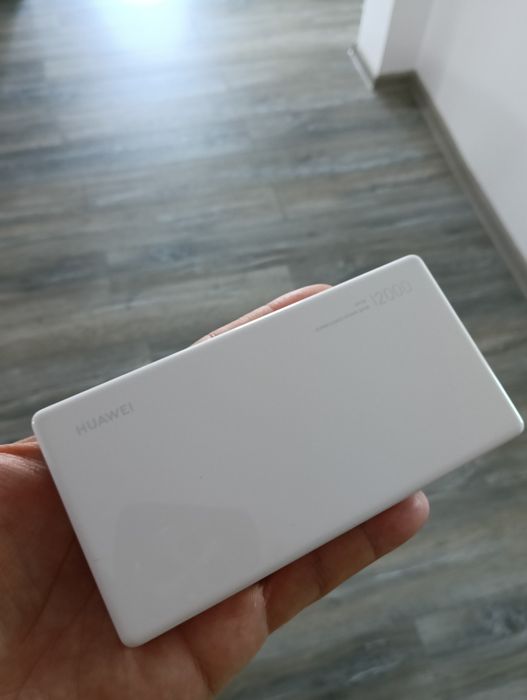 Huawei Nova 9 accesorii originale (sănătate baterie 80%)