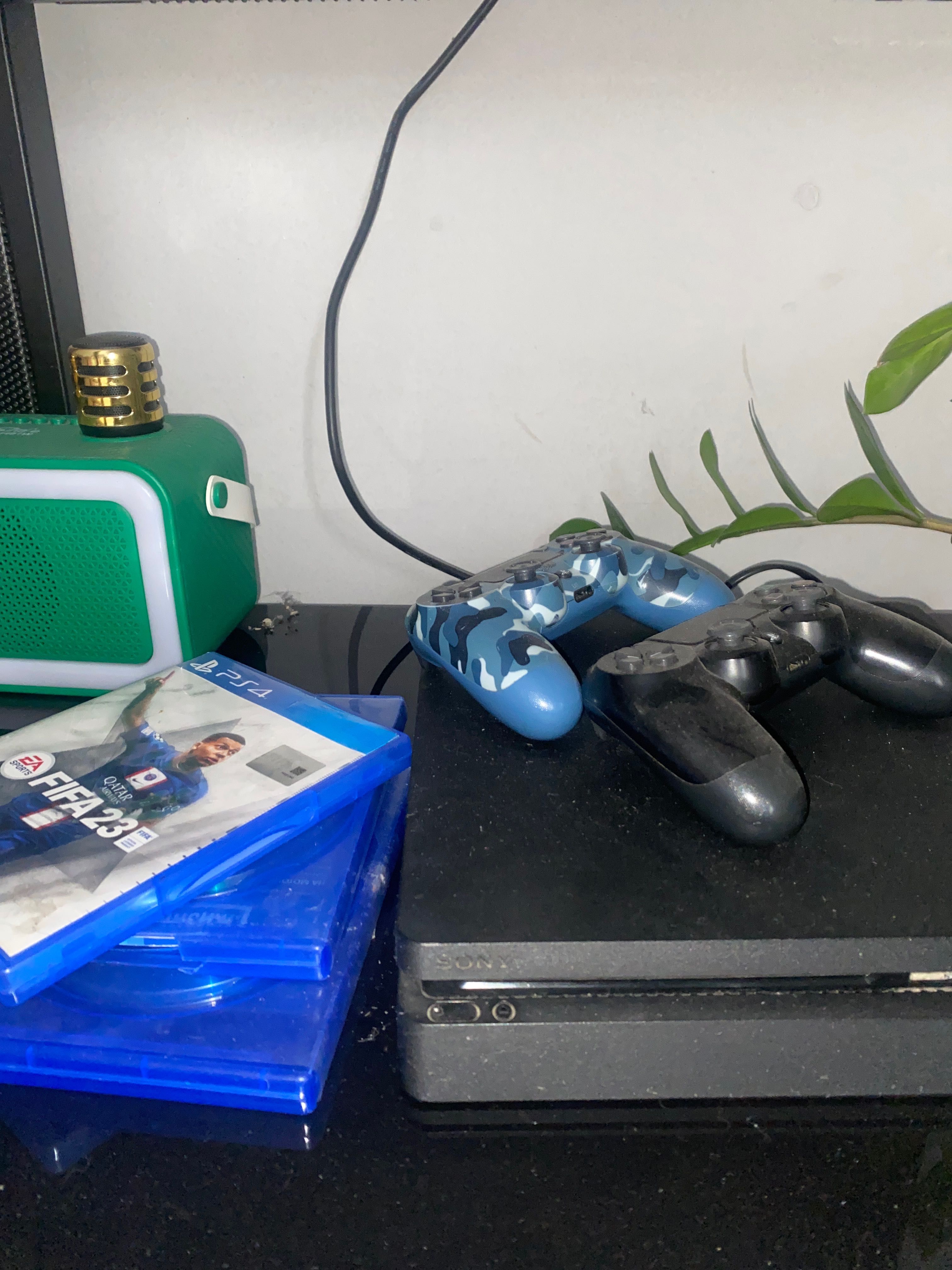 Плейстейшн ps4. Продам