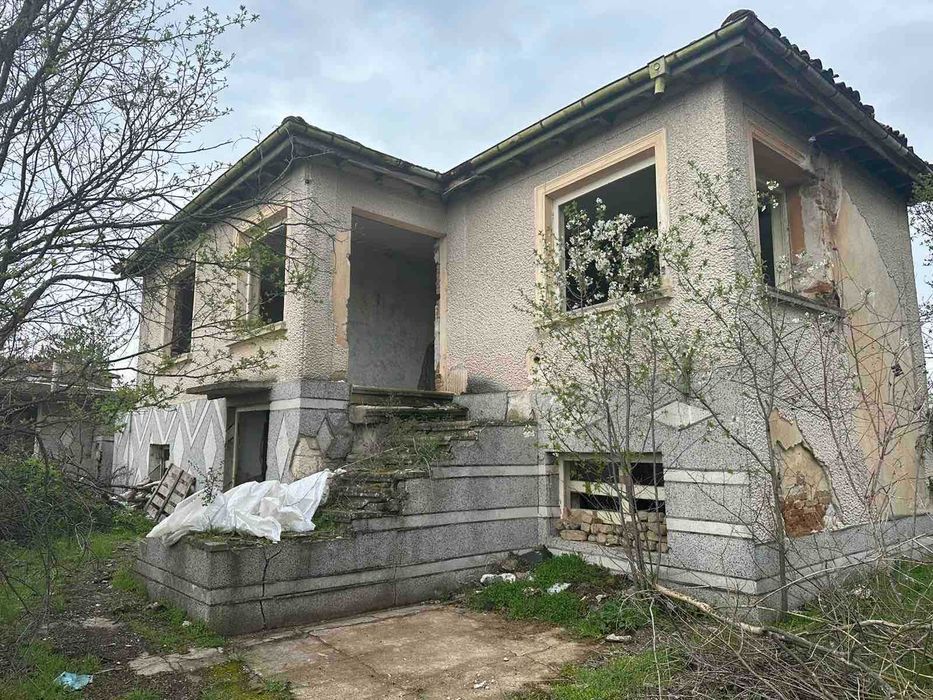 КЪЩА в село Горно Белево, област Стара Загора