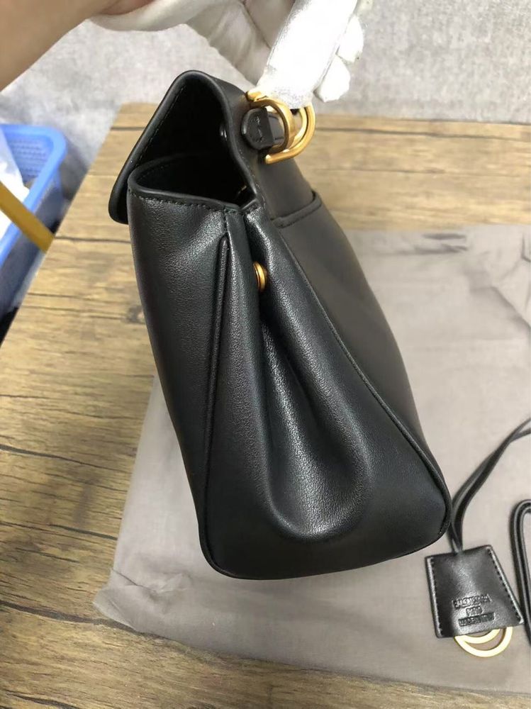 Чанта balenciaga rodeo