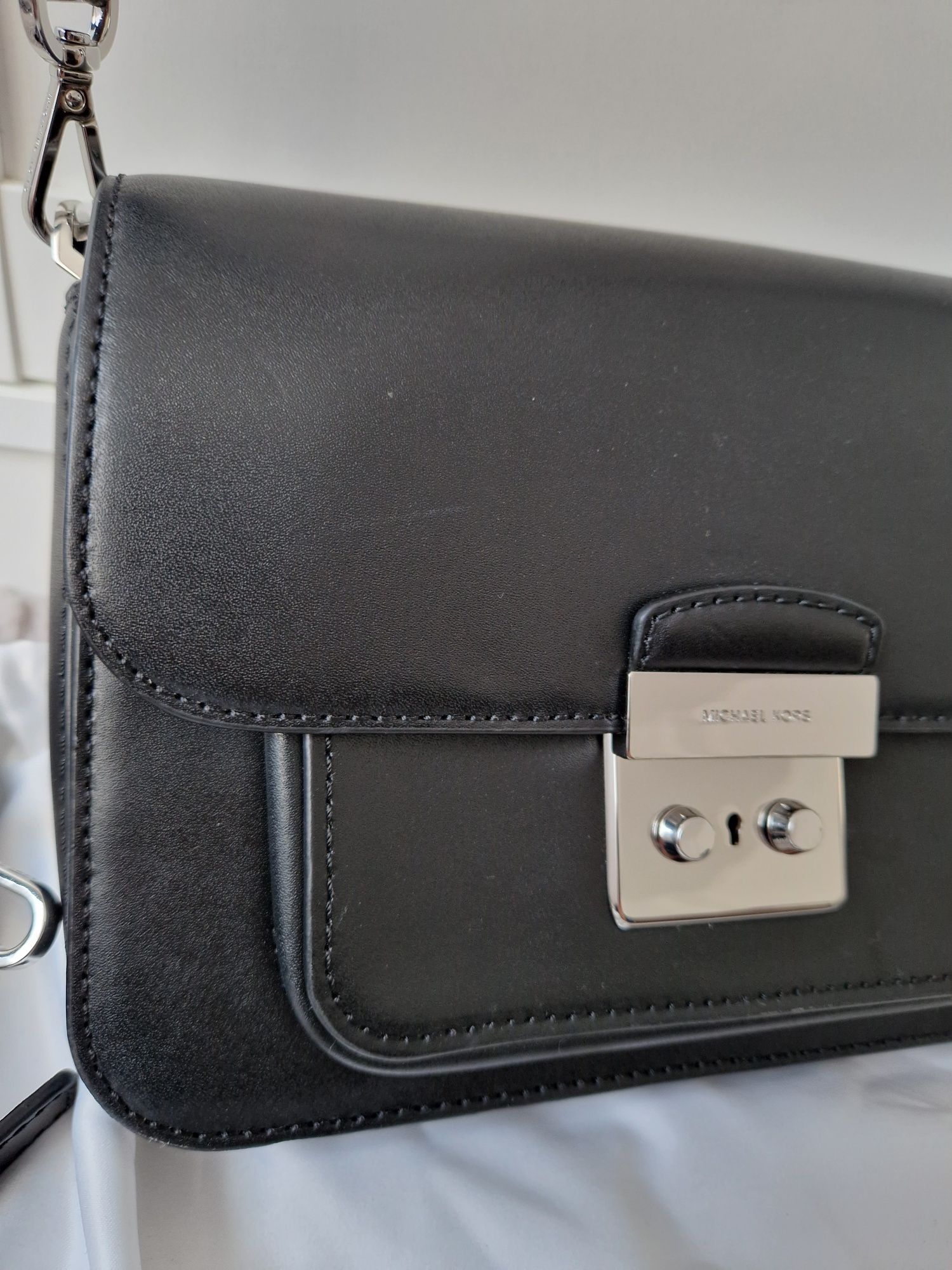 Geanta michael kors sloane,cu 2 barete, scuta de umar, lunga crossbody