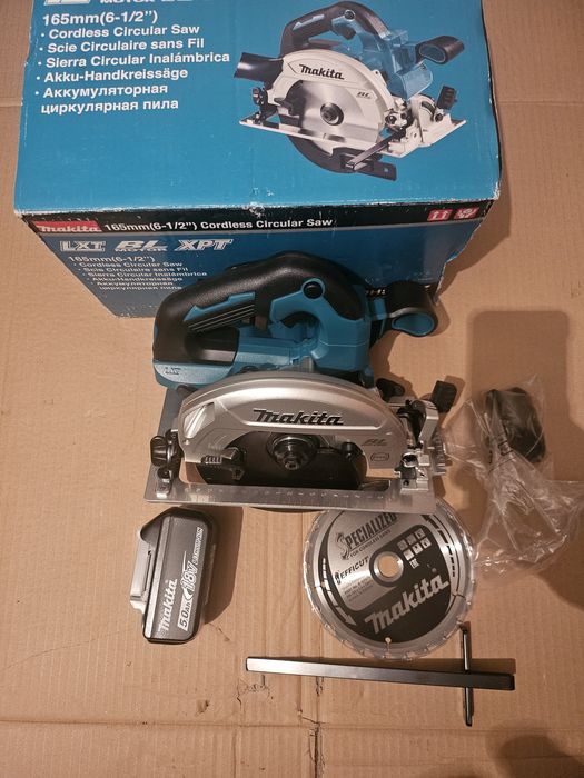 Circular Makita DHS660Z