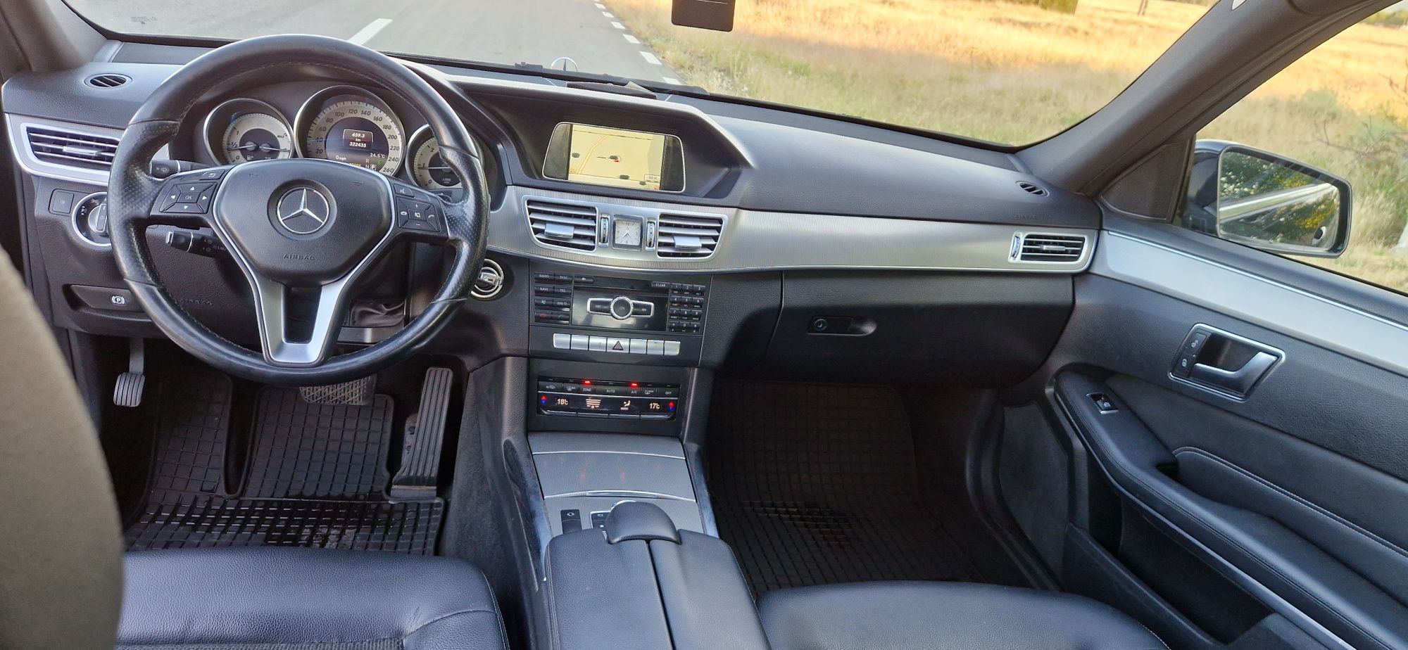 De vânzare Mercedes e 300 hybrid  w212