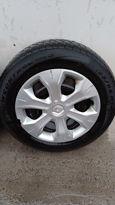 Vand  jante pe 15 Renault