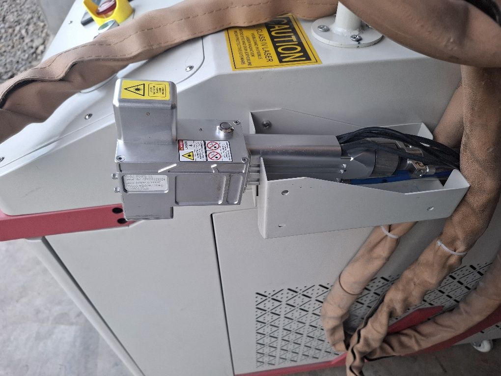 Laser de curatat rugina