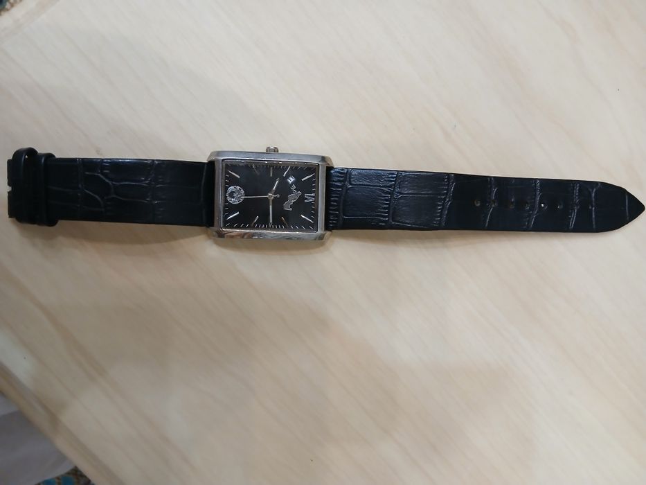 Часы продаются рабочие