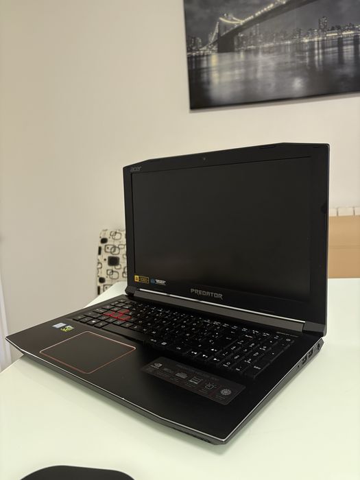 Vând lapop acer predator