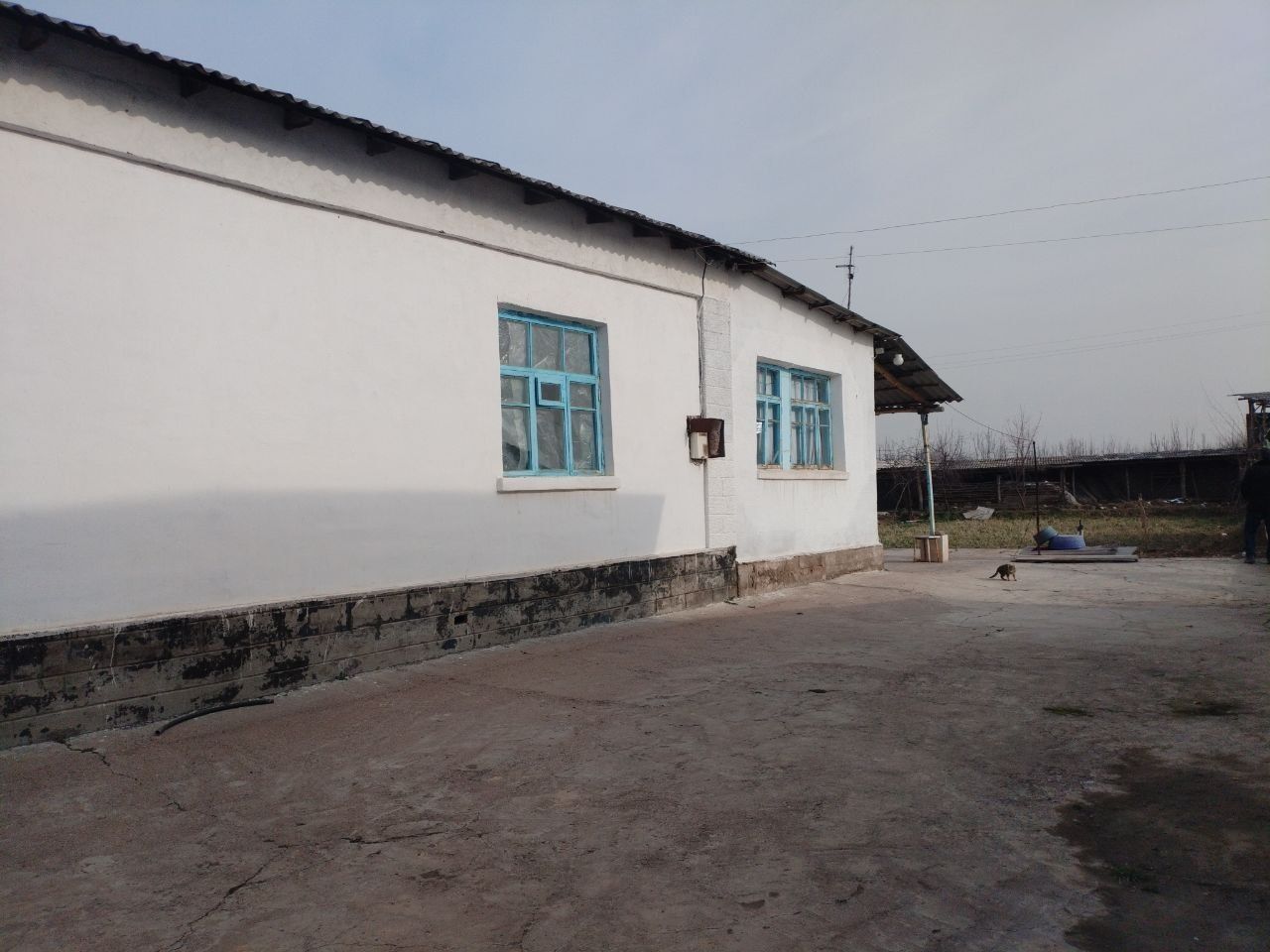 Uchastka sotiladi