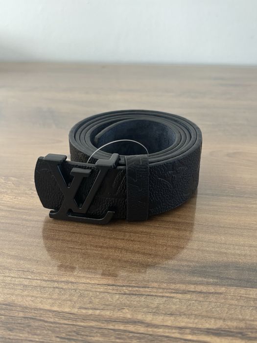 Колани на Louis Vuitton