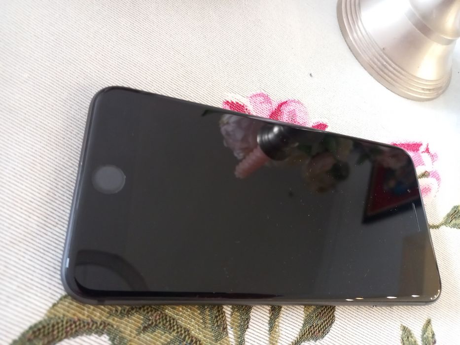 Iphone 8 plus 64 GB