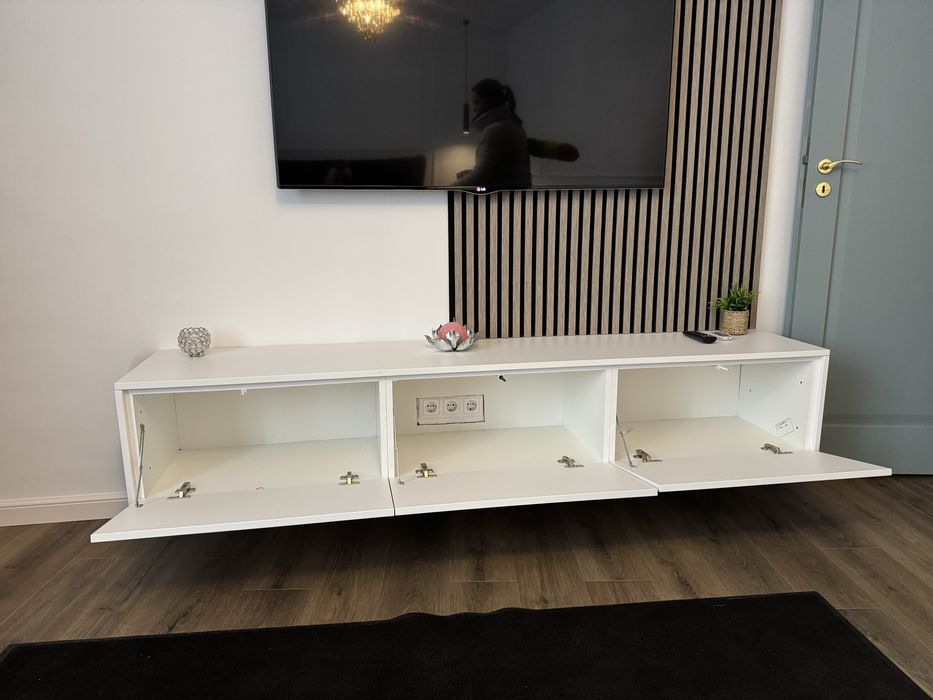 Comoda TV suspendata - noua,nefolosita