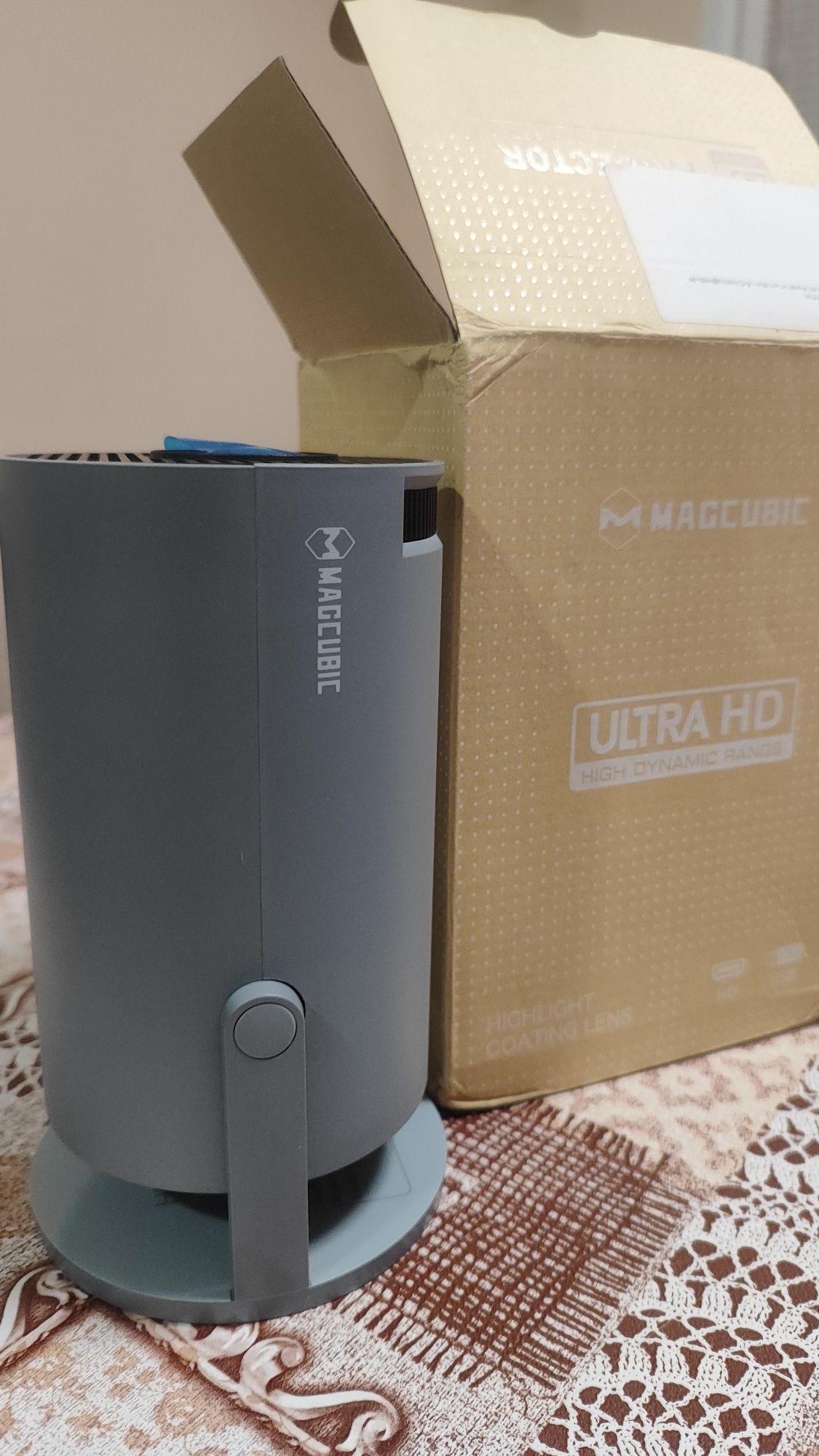 Проектор Magcubic HY300 Pro, 260 ANSI, Android - сив, пълен комплект.