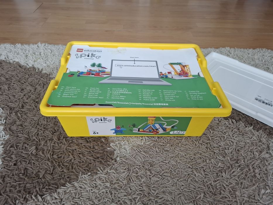 Lego spike essential