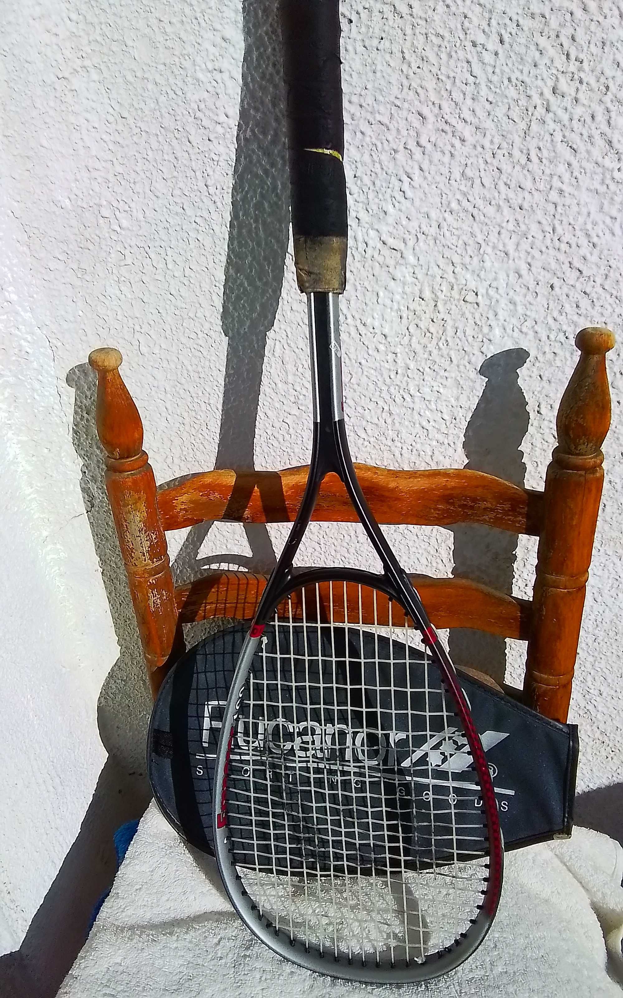 тенис и скуош ракета за начинаещи