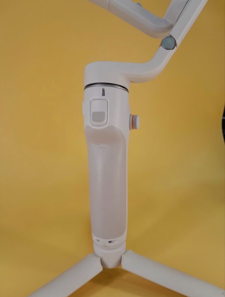 DJI osmo mobile 6