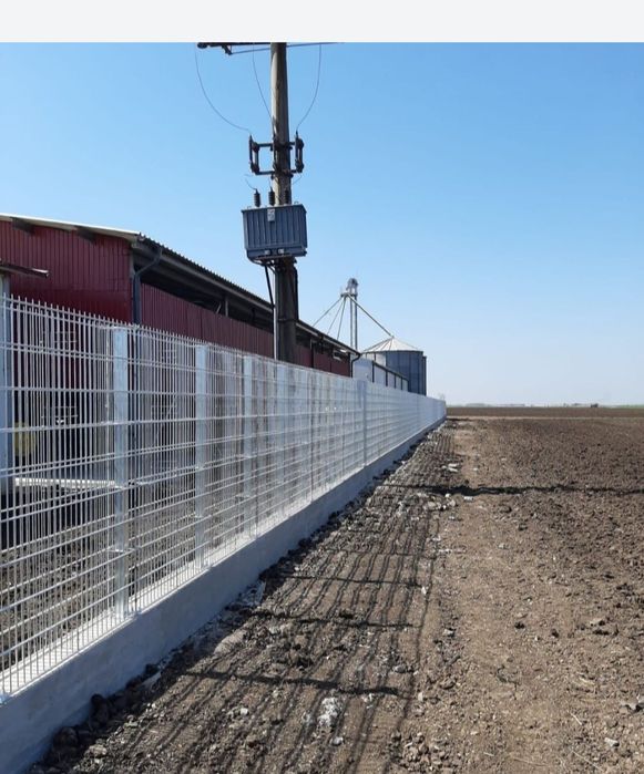 Garduri și porți detalii la telefon