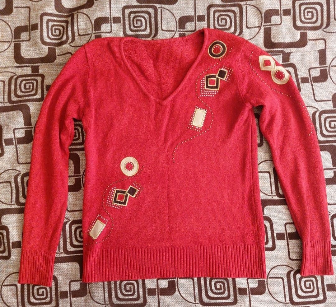 Продаются женские кофточки
