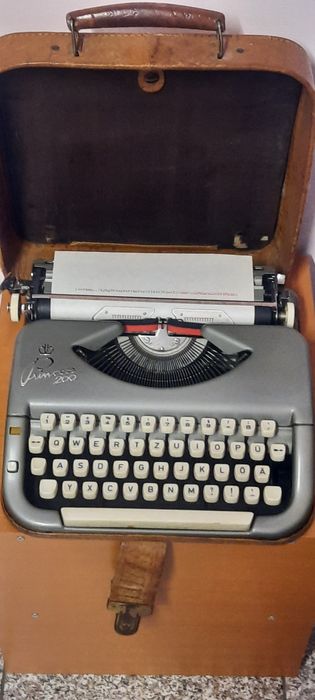 Mașină de scris Princess 200 impecabilă
