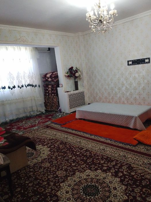 Uy sotiladi 1 xonalik