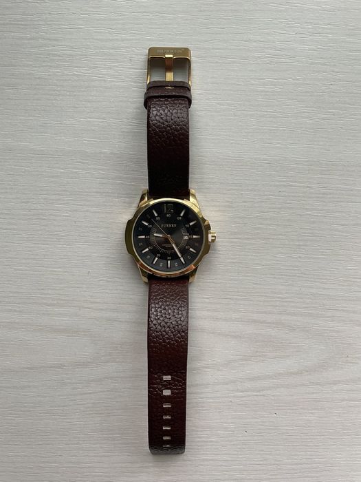 Ceas barbatesc Curren