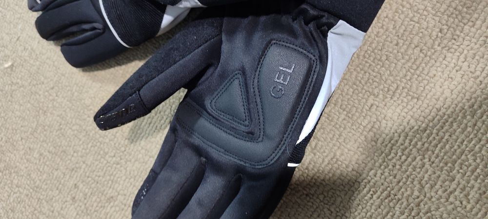 Mănuși pentru vreme rece